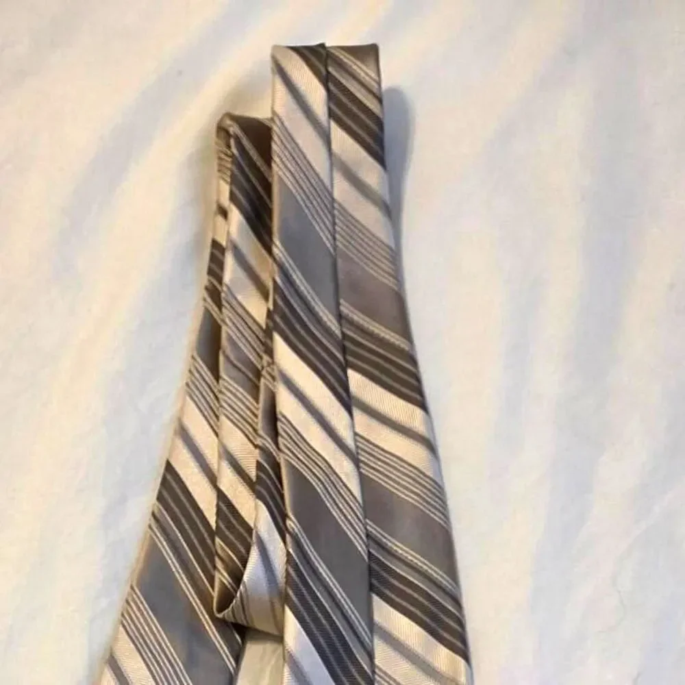 Michael Kors Imported Italian Silk Necktie Gold Brown Cream Business Formal